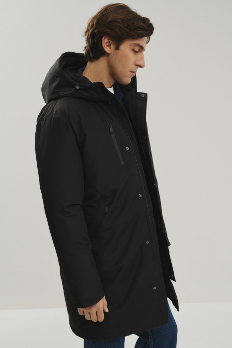 зимняя куртка с капюшоном от бренда снежная королева вид слева