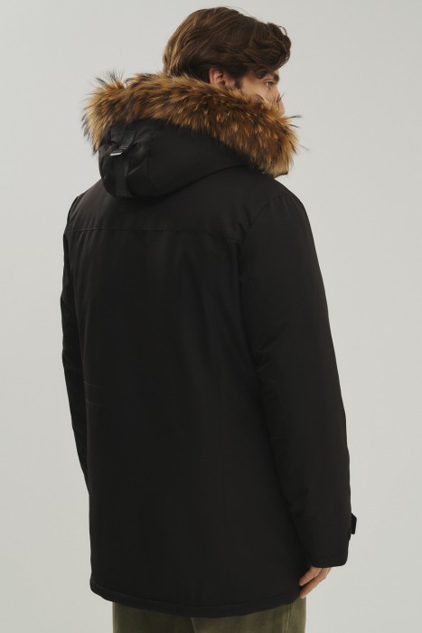 зимняя куртка с капюшоном из россии вид сбоку
