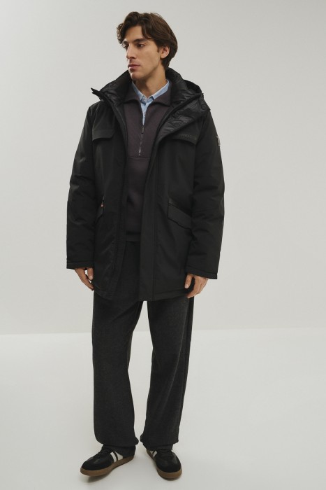 зимняя куртка с капюшоном из россии вид сбоку