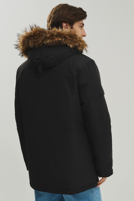 зимняя куртка с капюшоном по цене 15410 руб вид справа