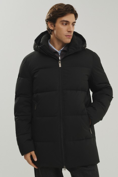 зимняя куртка с капюшоном от бренда снежная королева вид слева