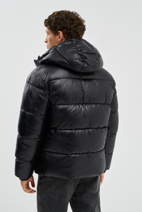 зимняя куртка с капюшоном по цене 4960 руб вид справа