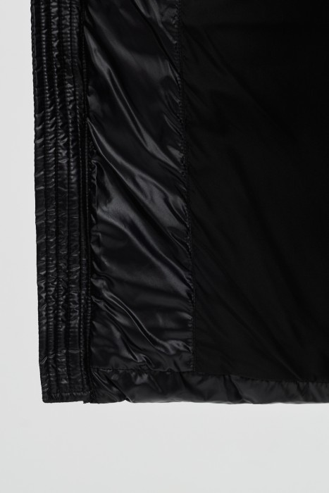 зимняя куртка с капюшоном из россии вид сбоку