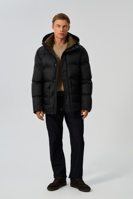 зимняя куртка с капюшоном от бренда снежная королева вид слева