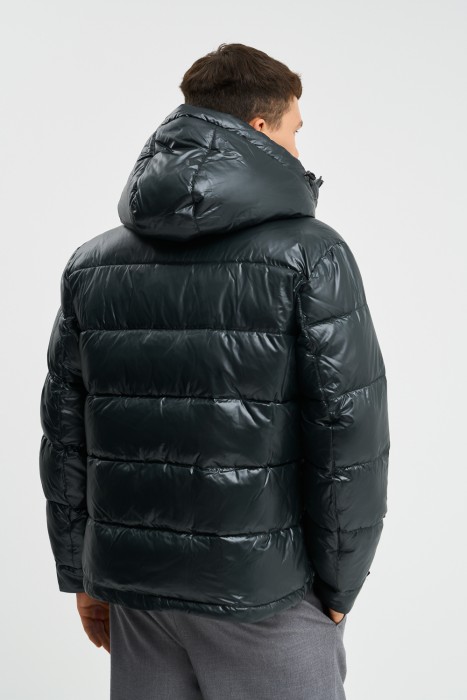 зимняя куртка с капюшоном по цене 9450 руб вид справа