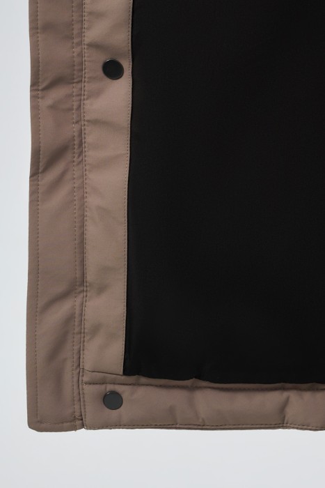 зимняя куртка с капюшоном из россии вид сбоку