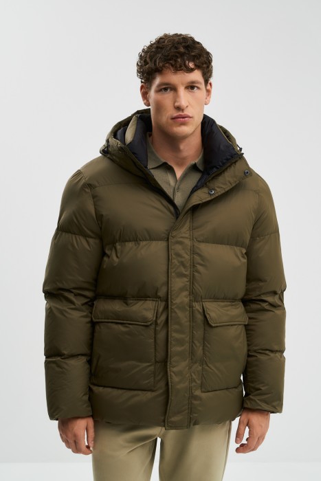 зимняя куртка с капюшоном от бренда снежная королева вид слева