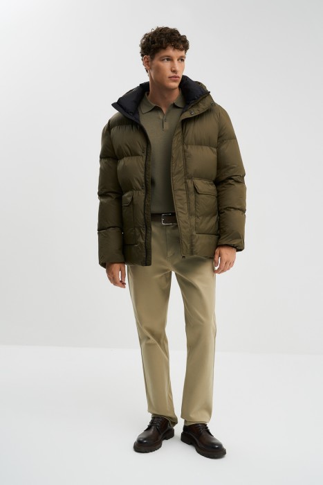 зимняя куртка с капюшоном из россии вид сбоку