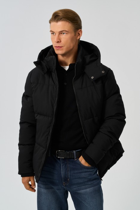 зимняя куртка с капюшоном от бренда снежная королева вид слева