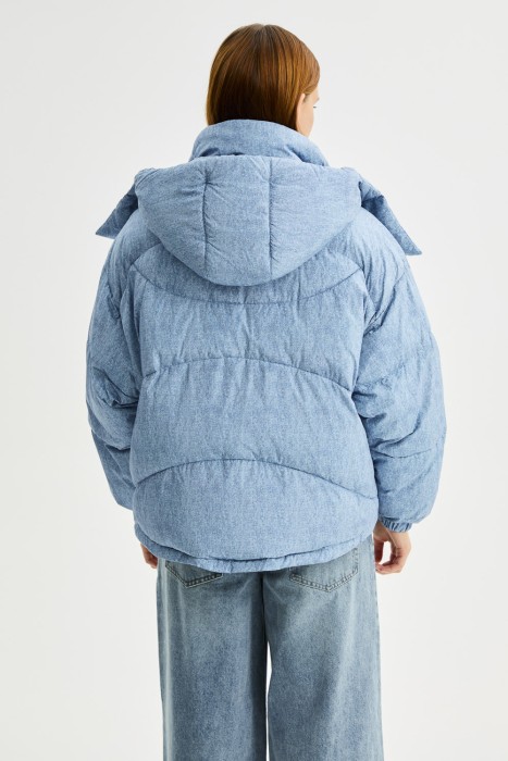 зимняя куртка с капюшоном по цене 8560 руб вид справа