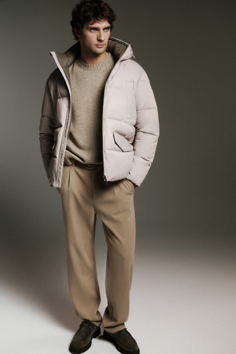 зимняя куртка с капюшоном по цене 3900 руб вид справа