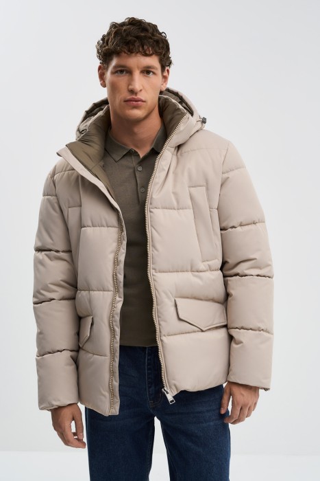 зимняя куртка с капюшоном из россии вид сбоку