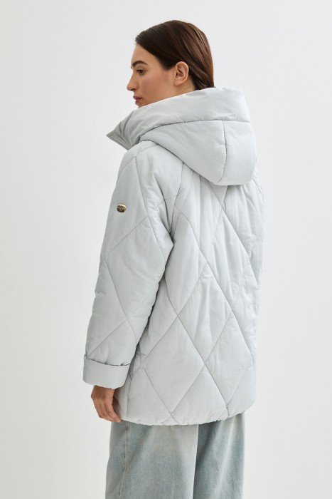 зимняя куртка с капюшоном по цене 6030 руб вид справа