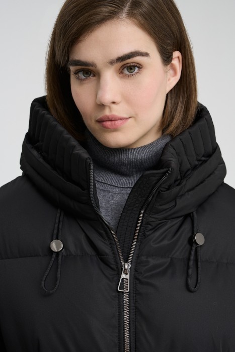 зимняя куртка с капюшоном по цене 3490 руб вид справа