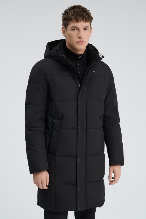 зимняя куртка с капюшоном от бренда снежная королева вид слева