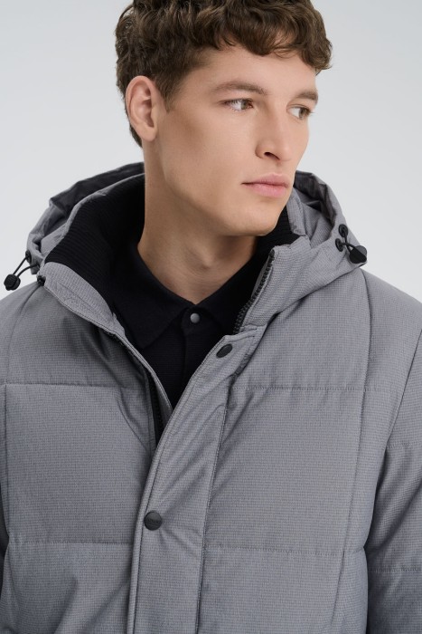 зимняя куртка с капюшоном из россии вид сбоку