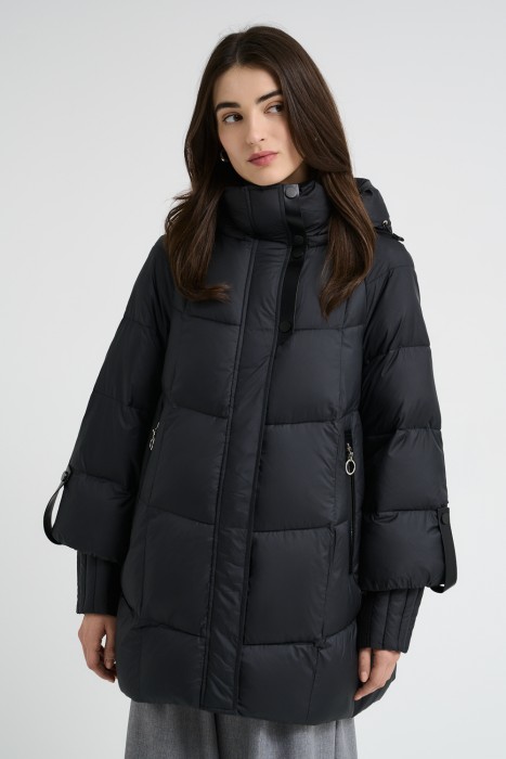 зимняя куртка с капюшоном от бренда снежная королева вид слева