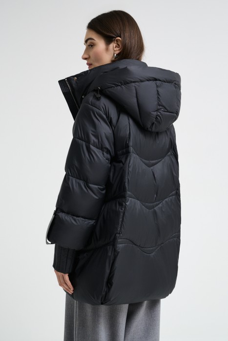 зимняя куртка с капюшоном по цене 8310 руб вид справа