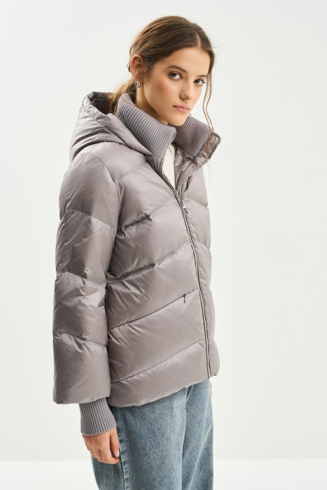 зимняя куртка с капюшоном по цене 3800 руб вид справа