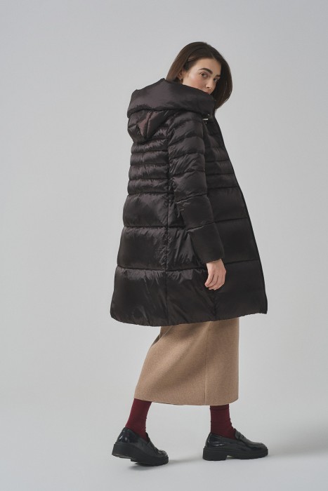 зимняя куртка с капюшоном по цене 5650 руб вид справа