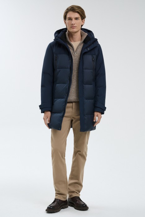 зимняя куртка с капюшоном из россии вид сбоку