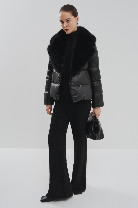 зимняя куртка с меховой отделкой из россии вид сбоку