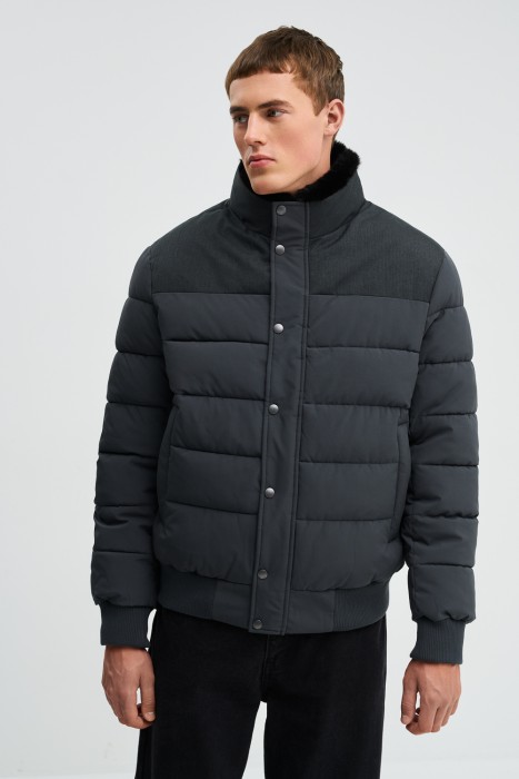 зимняя куртка с меховой отделкой от бренда снежная королева вид слева