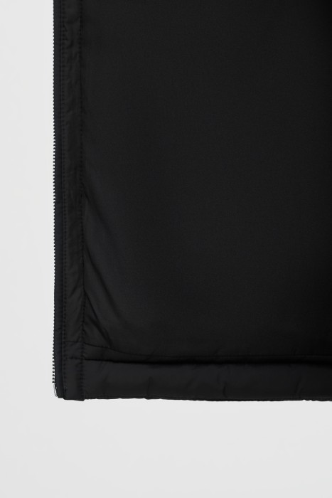 зимняя куртка с меховой отделкой из россии вид сбоку