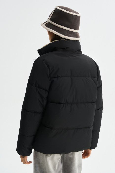 зимняя куртка с меховой отделкой по цене 4880 руб вид справа