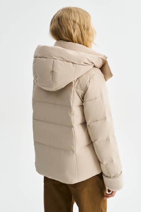 зимняя куртка с меховой отделкой по цене 6030 руб вид справа