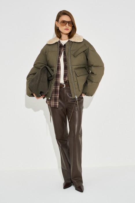 зимняя куртка с меховой отделкой по цене 6270 руб вид справа