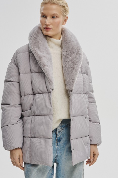 зимняя куртка с меховой отделкой 772131003 фотография