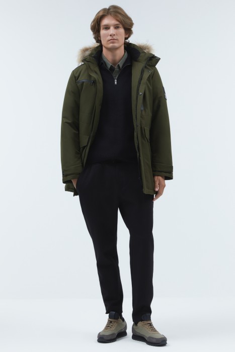 зимняя куртка с отделкой мехом енота 716093003 фотография