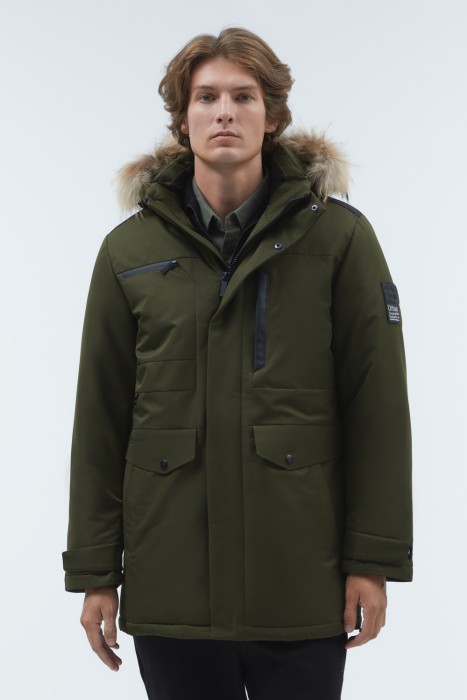 зимняя куртка с отделкой мехом енота от бренда снежная королева вид слева