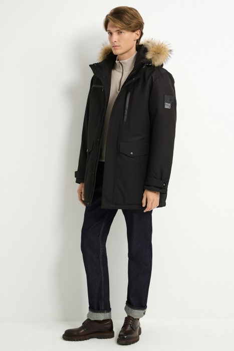 зимняя куртка с отделкой мехом енота 716101003 фотография