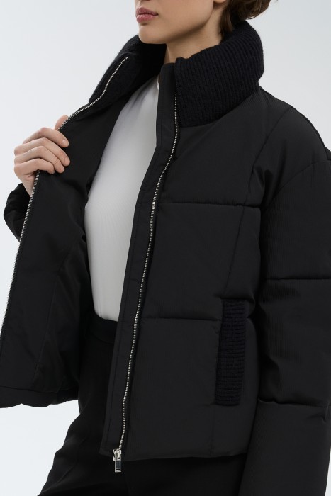 зимняя куртка с отделкой трикотажем из россии вид сбоку