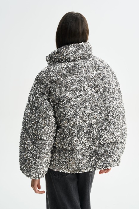 зимняя куртка с пайетками по цене 12060 руб вид справа