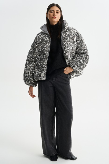 зимняя куртка с пайетками из россии вид сбоку