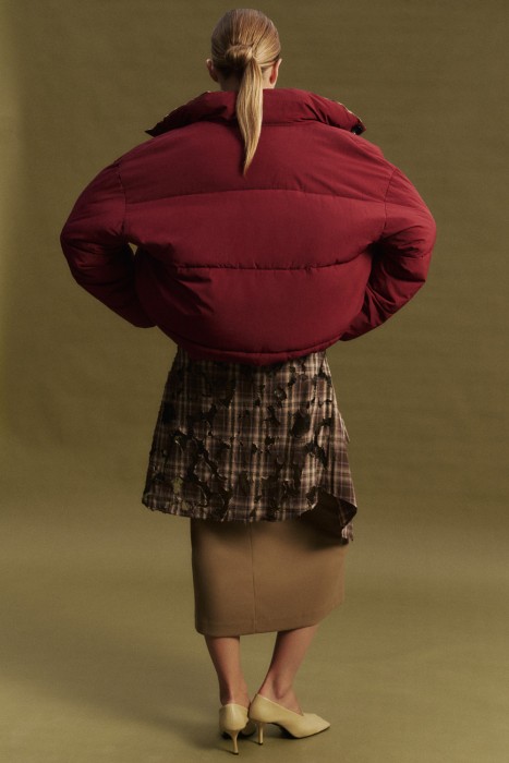 зимняя куртка с подкладкой в клетку из россии вид сбоку