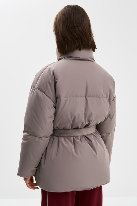 зимняя куртка с поясом по цене 9120 руб вид справа