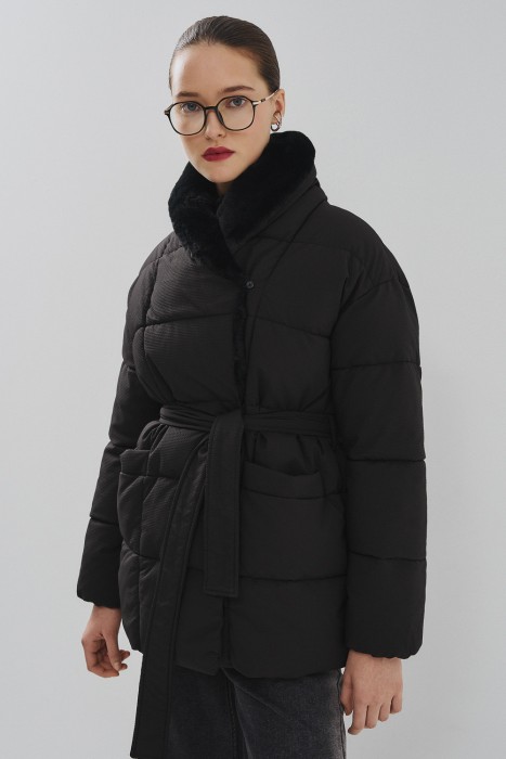 зимняя куртка с поясом от бренда снежная королева вид слева