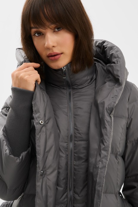 зимняя куртка с поясом из россии вид сбоку