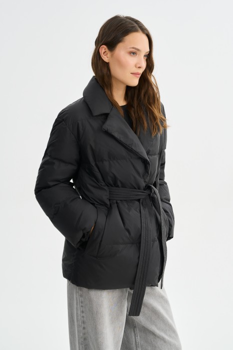 зимняя куртка с поясом из россии вид сбоку