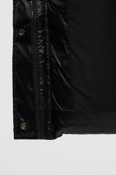 зимняя куртка с воротником-стойкой из россии вид сбоку