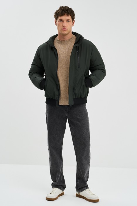 зимняя куртка со съемным капюшоном из россии вид сбоку