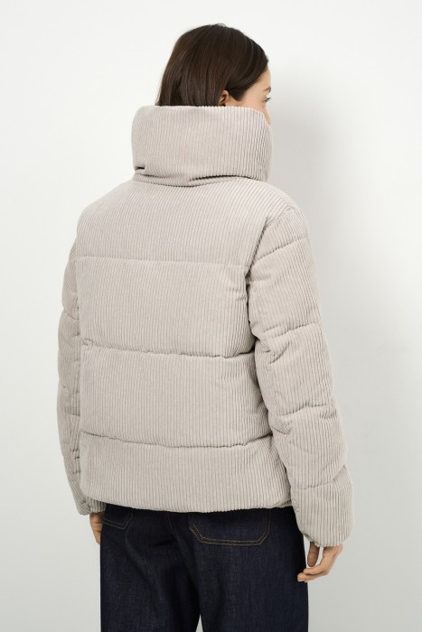 зимняя куртка из россии вид сбоку