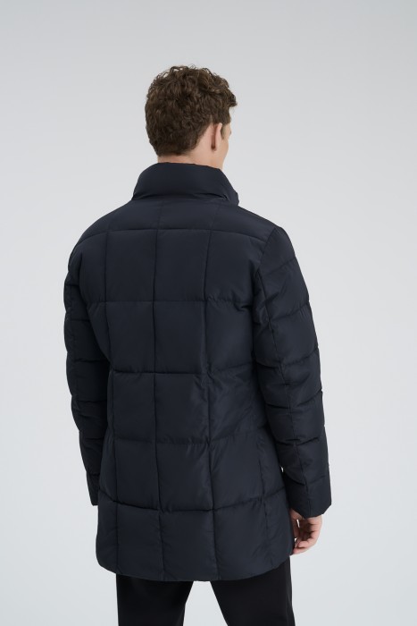 зимняя куртка из россии вид сбоку