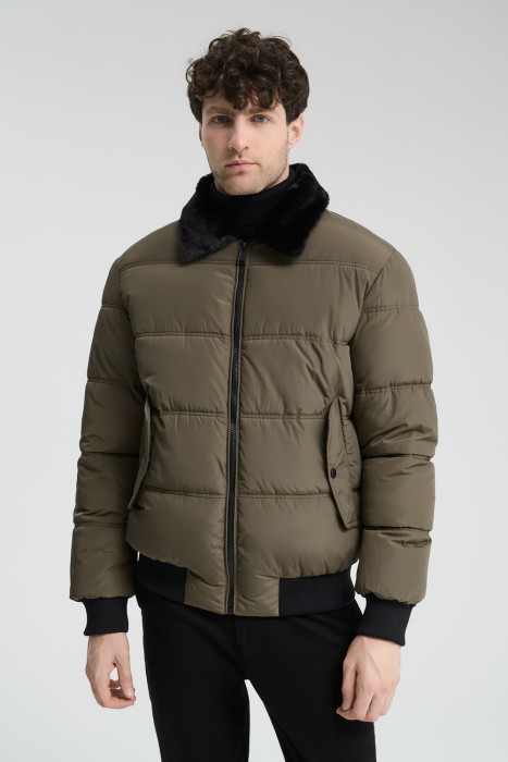 зимняя куртка по цене 4880 руб вид справа