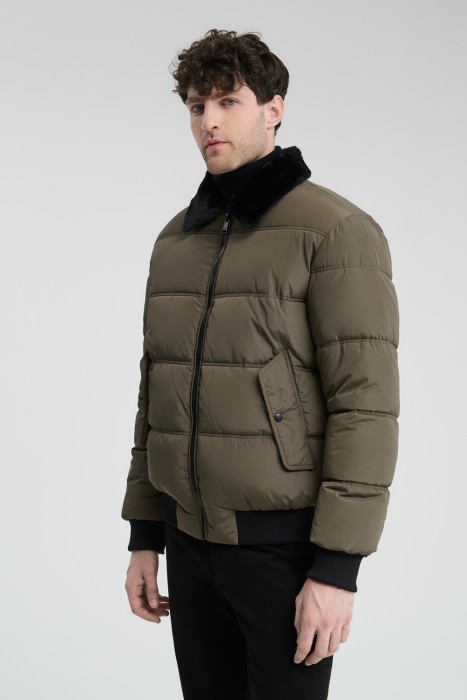 зимняя куртка из россии вид сбоку