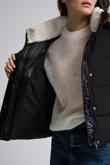 зимняя куртка из россии вид сбоку